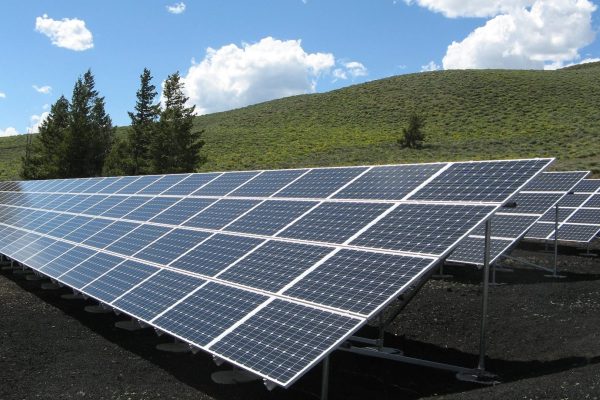 black-and-silver-solar-panels-159397 (1)